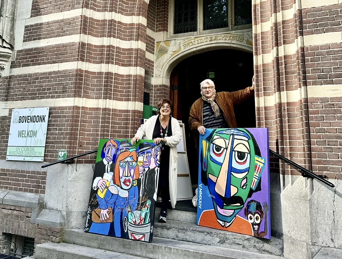 Me & Arie Munnik at the doorstep of the Monastary Bovendonk bringing the Artwork inside! 